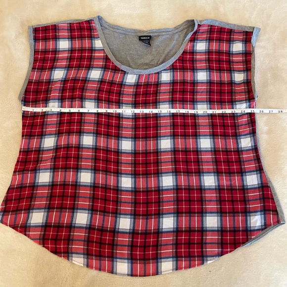 Torrid Plaid Lightweight Top - Size 1X - Picture 7 of 11